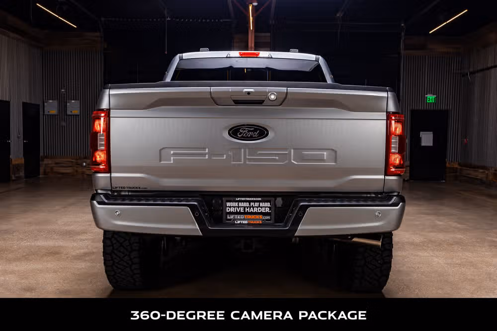 2023 Ford F-150 XLT SuperCrew Image 8
