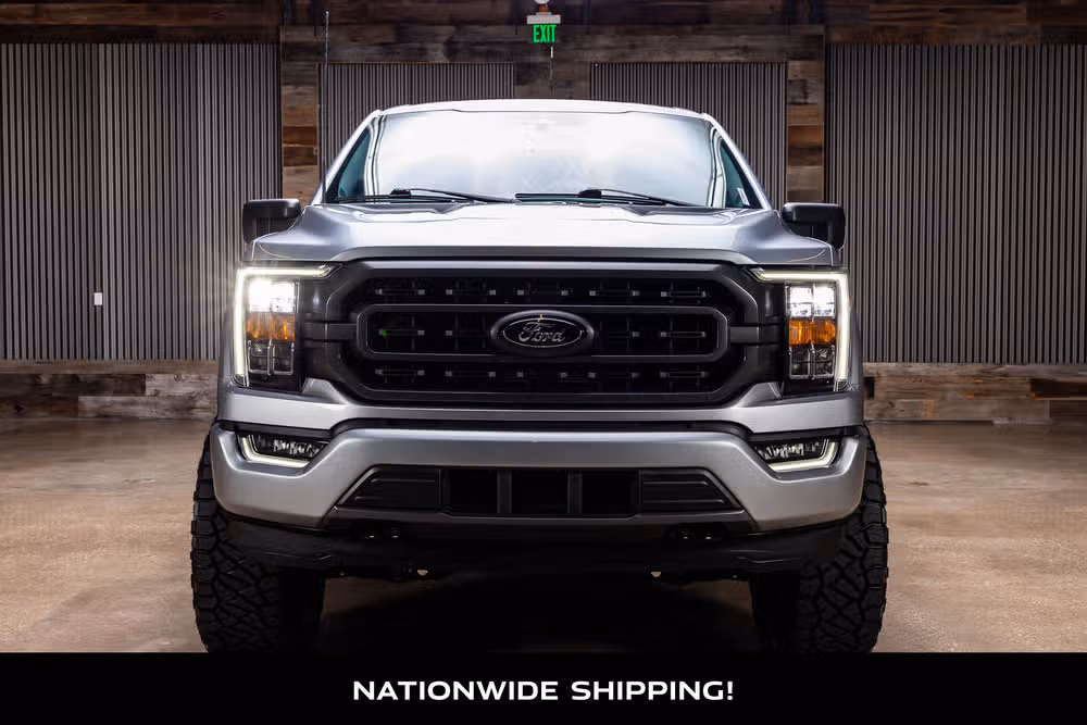 2023 Ford F-150 XLT SuperCrew Image 4