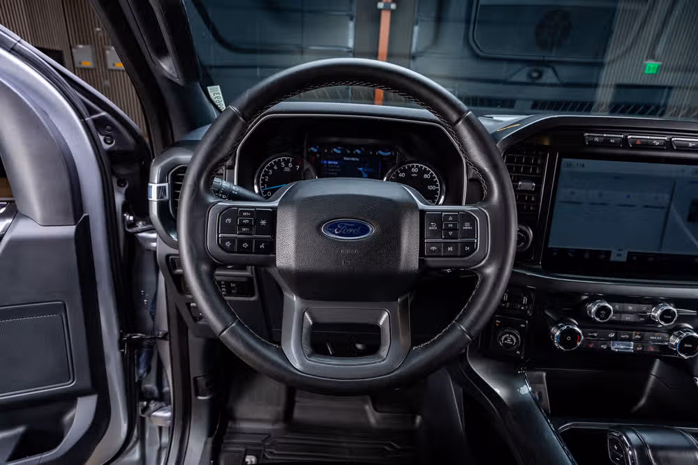2023 Ford F-150 XLT SuperCrew Image 19