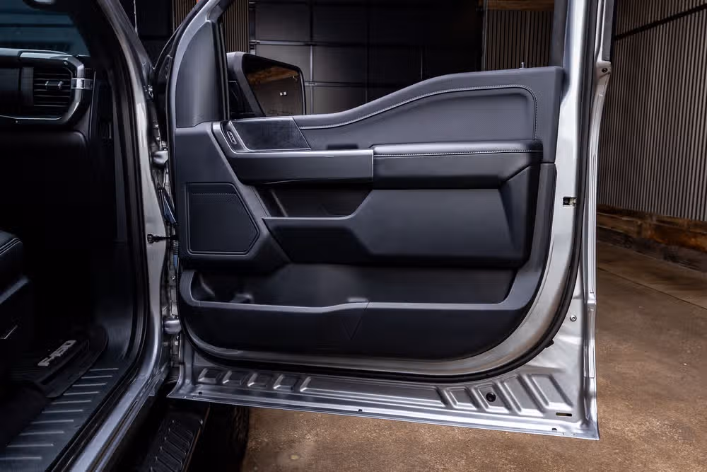 2023 Ford F-150 XLT SuperCrew Image 38