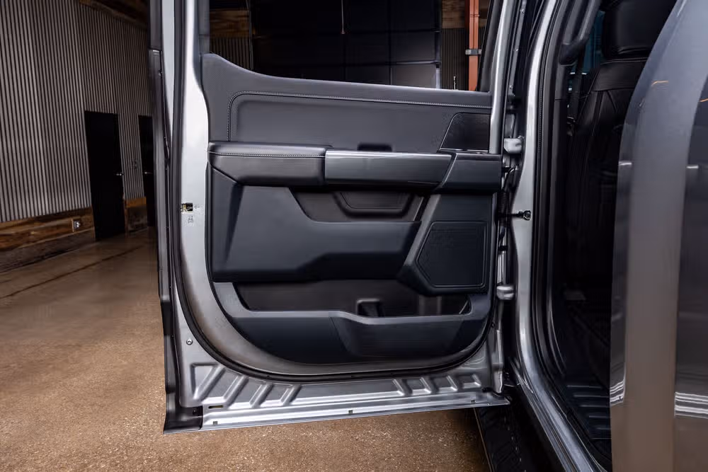 2023 Ford F-150 XLT SuperCrew Image 39