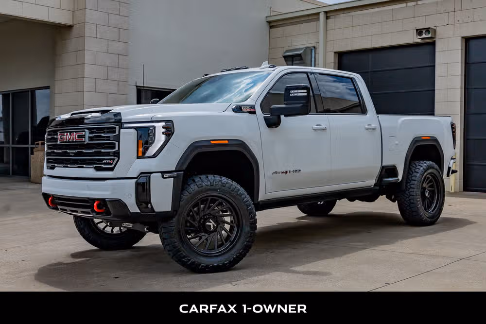 2025 GMC Sierra 2500HD AT4 Crew Cab Image 5