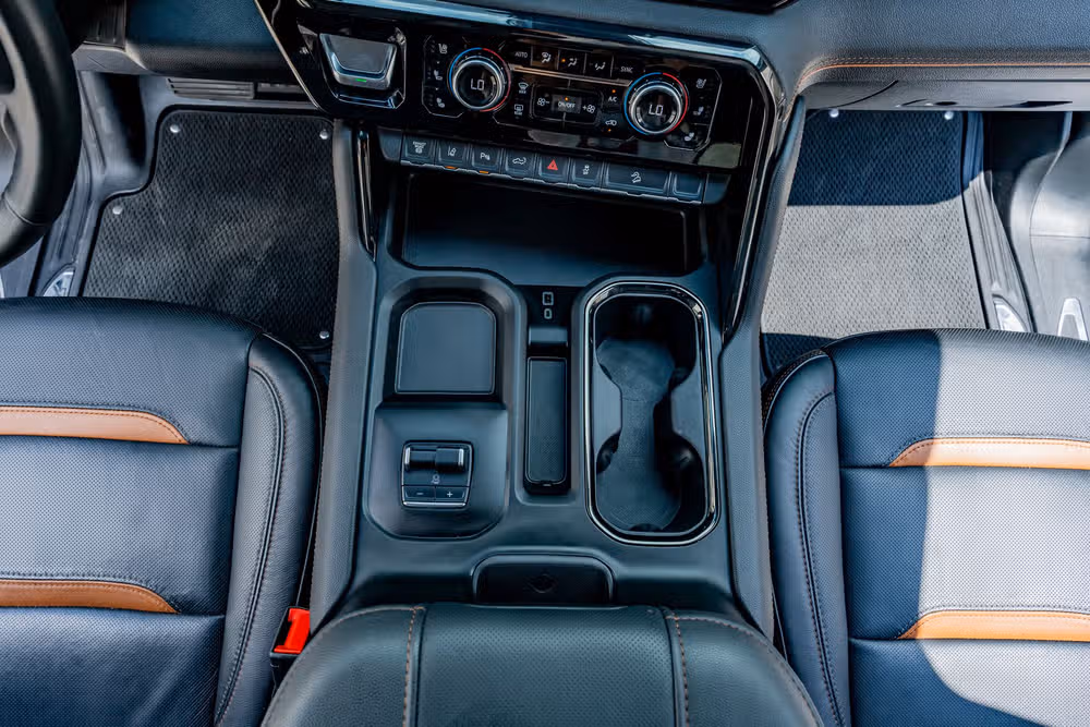 2025 GMC Sierra 2500HD AT4 Crew Cab Image 28