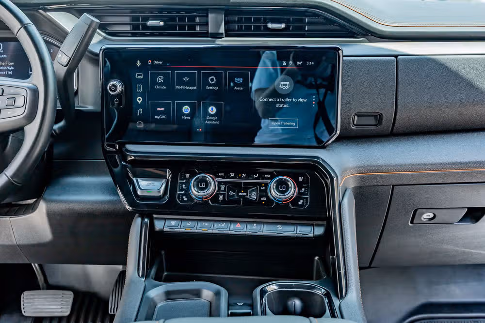 2025 GMC Sierra 2500HD AT4 Crew Cab Image 24