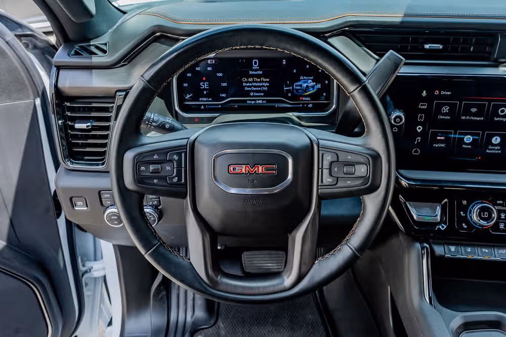 2025 GMC Sierra 2500HD AT4 Crew Cab Image 19