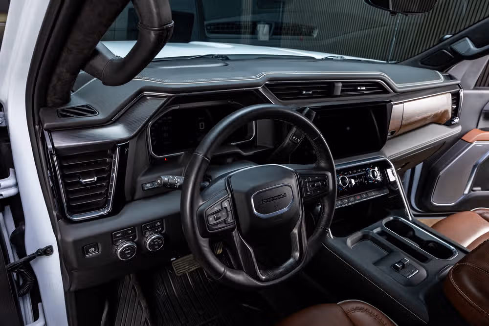 2026 GMC Sierra 2500HD Denali Ultimate Crew Cab Image 16