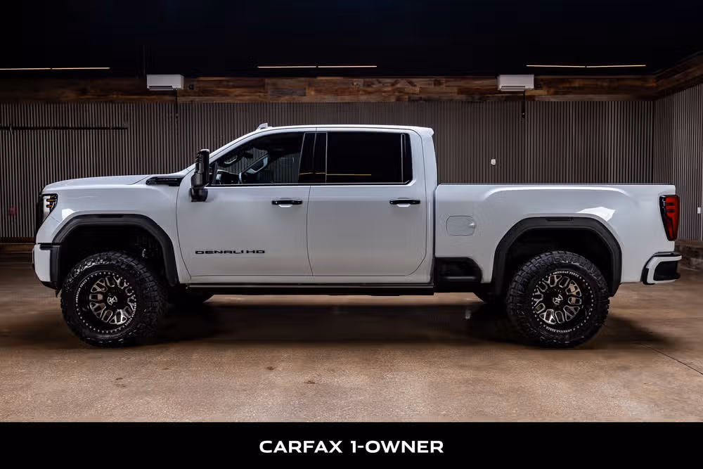 2026 GMC Sierra 2500HD Denali Ultimate Crew Cab Image 5
