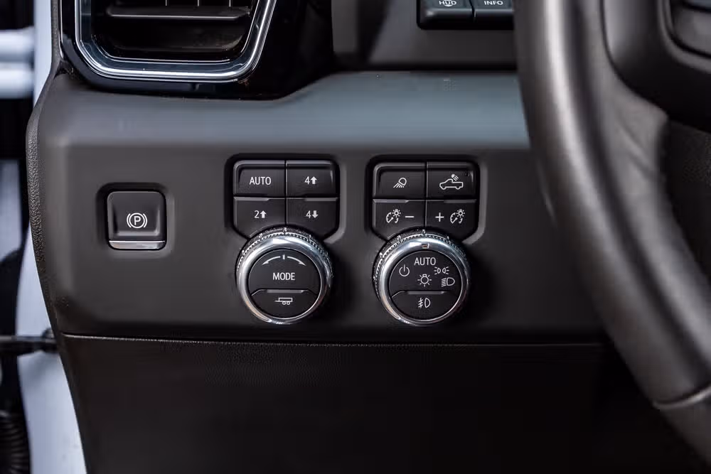 2026 GMC Sierra 2500HD Denali Ultimate Crew Cab Image 21