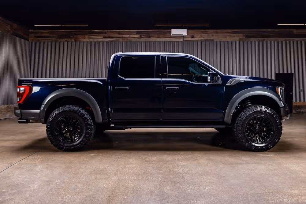 2022 Ford F-150 Raptor SuperCrew Image 11