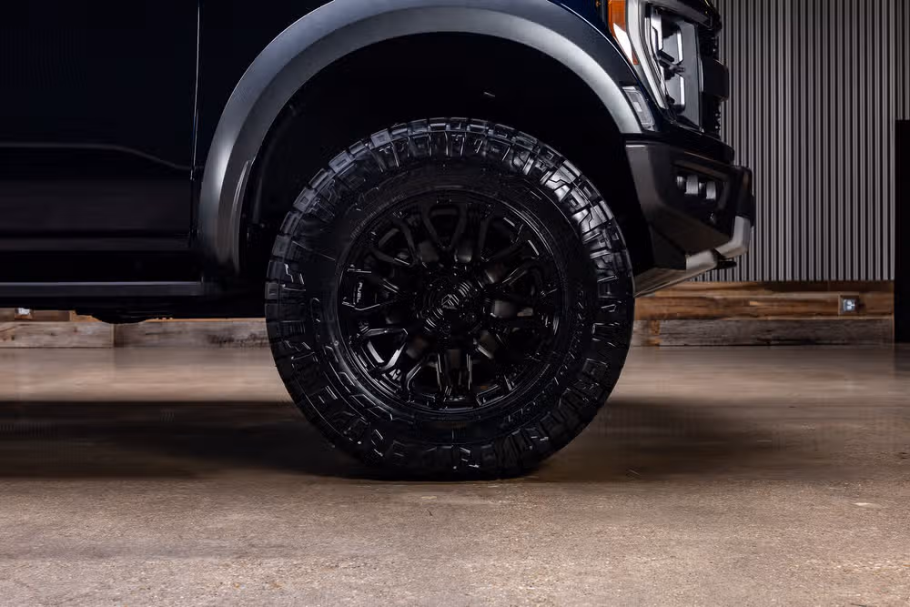 2022 Ford F-150 Raptor SuperCrew Image 12