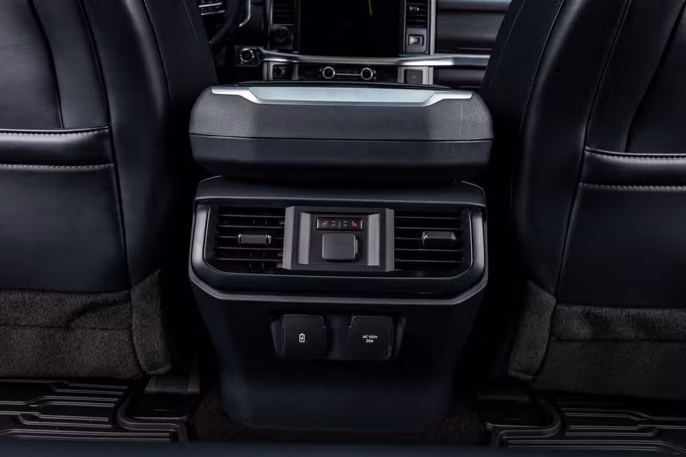 2022 Ford F-150 Raptor SuperCrew Image 35