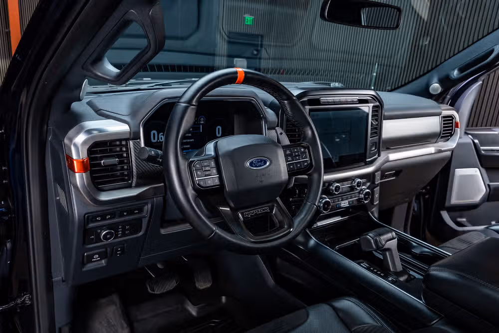 2022 Ford F-150 Raptor SuperCrew Image 17