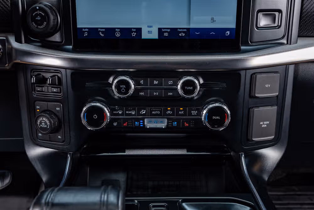 2022 Ford F-150 Raptor SuperCrew Image 28