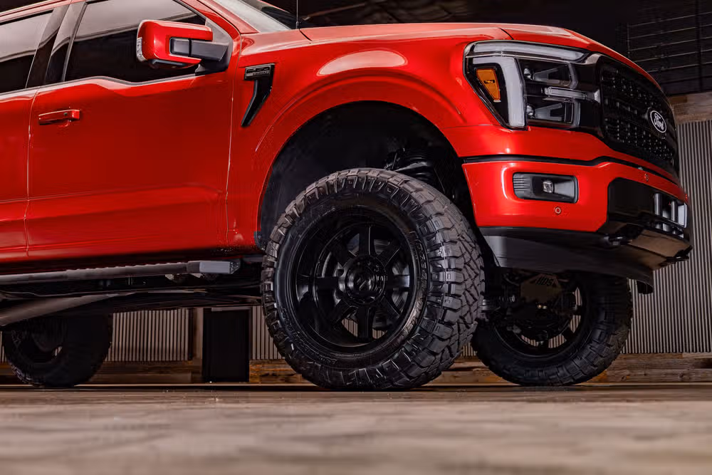 2025 Ford F-150 Lariat SuperCrew Image 16