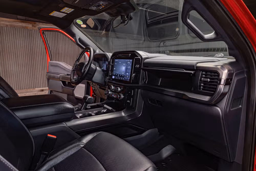 2025 Ford F-150 Lariat SuperCrew Image 19