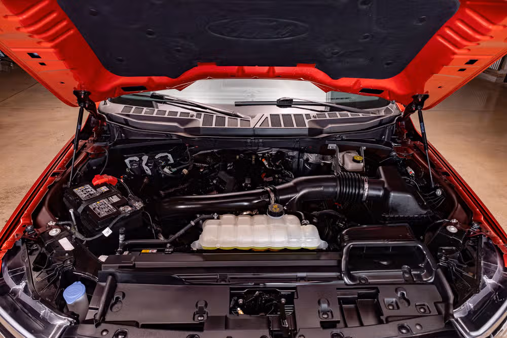 2025 Ford F-150 Lariat SuperCrew Image 36