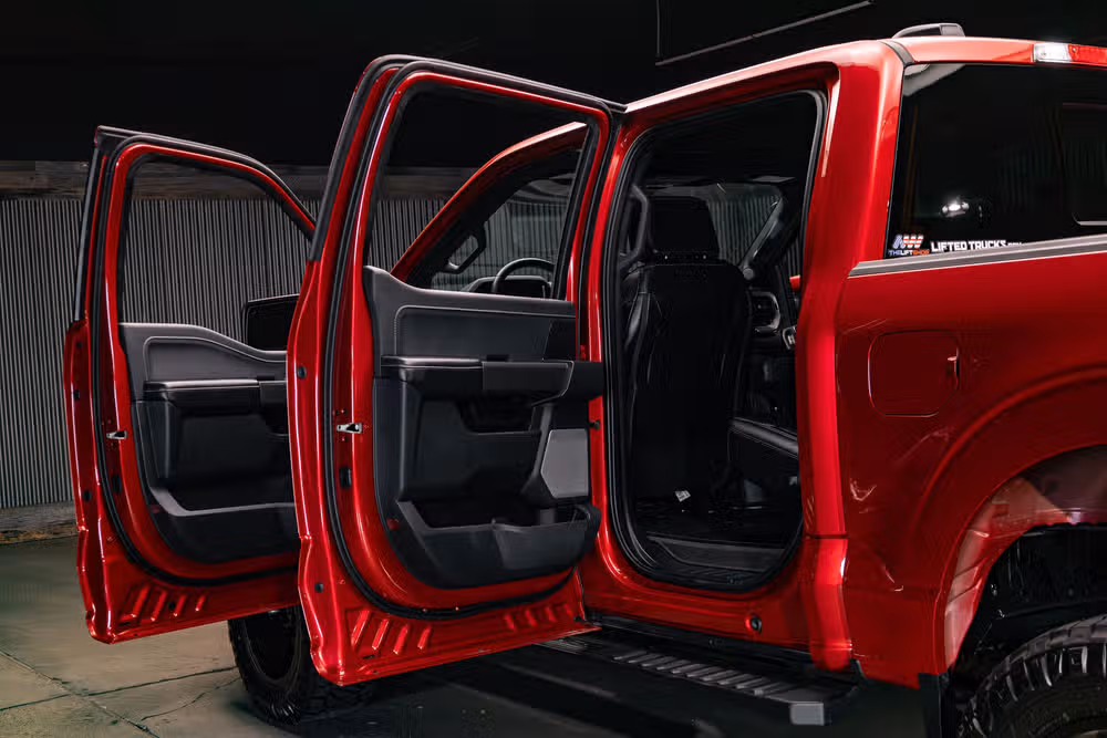 2025 Ford F-150 Lariat SuperCrew Image 33