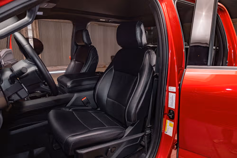 2025 Ford F-150 Lariat SuperCrew Image 25