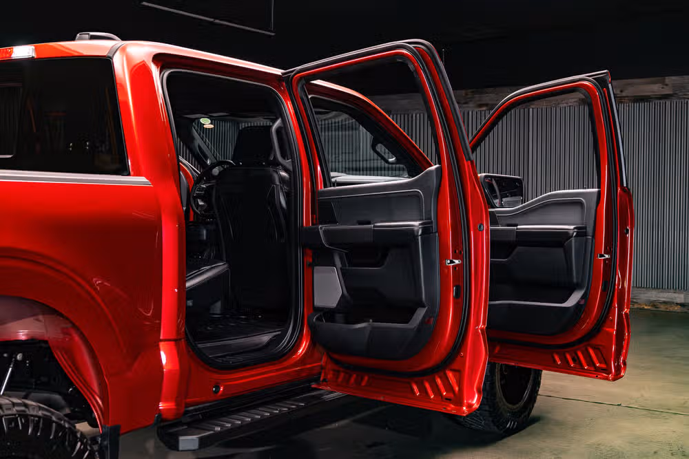 2025 Ford F-150 Lariat SuperCrew Image 35