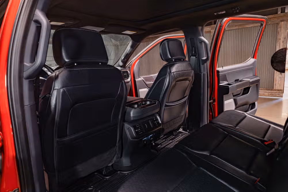 2025 Ford F-150 Lariat SuperCrew Image 27