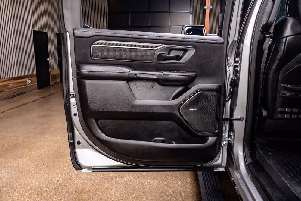 2025 Ram 1500 RHO Crew Cab Image 38