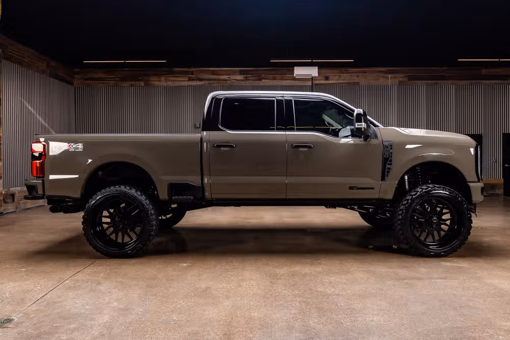 2026 Ford F-250 Super Duty Platinum Plus Crew Cab Image 11