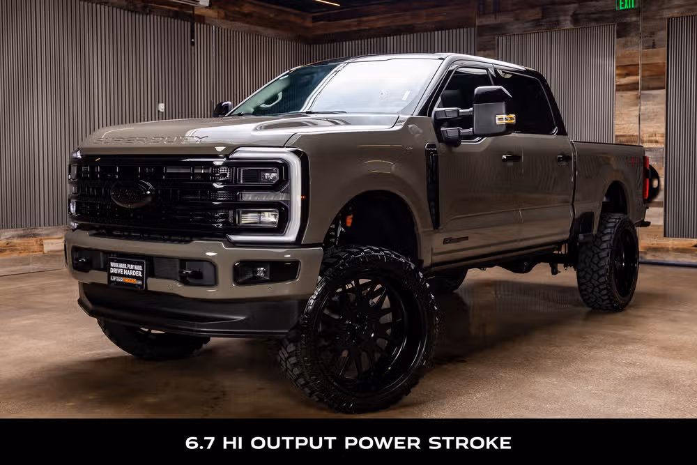2026 Ford F-250 Super Duty Platinum Plus Crew Cab Image 5