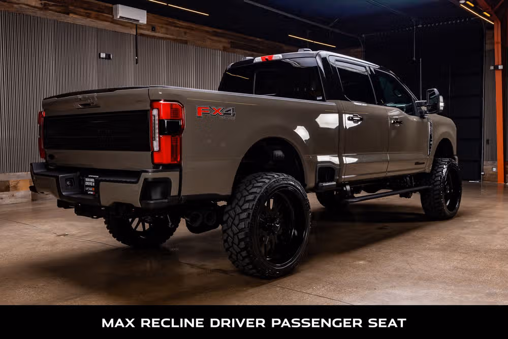 2026 Ford F-250 Super Duty Platinum Plus Crew Cab Image 10
