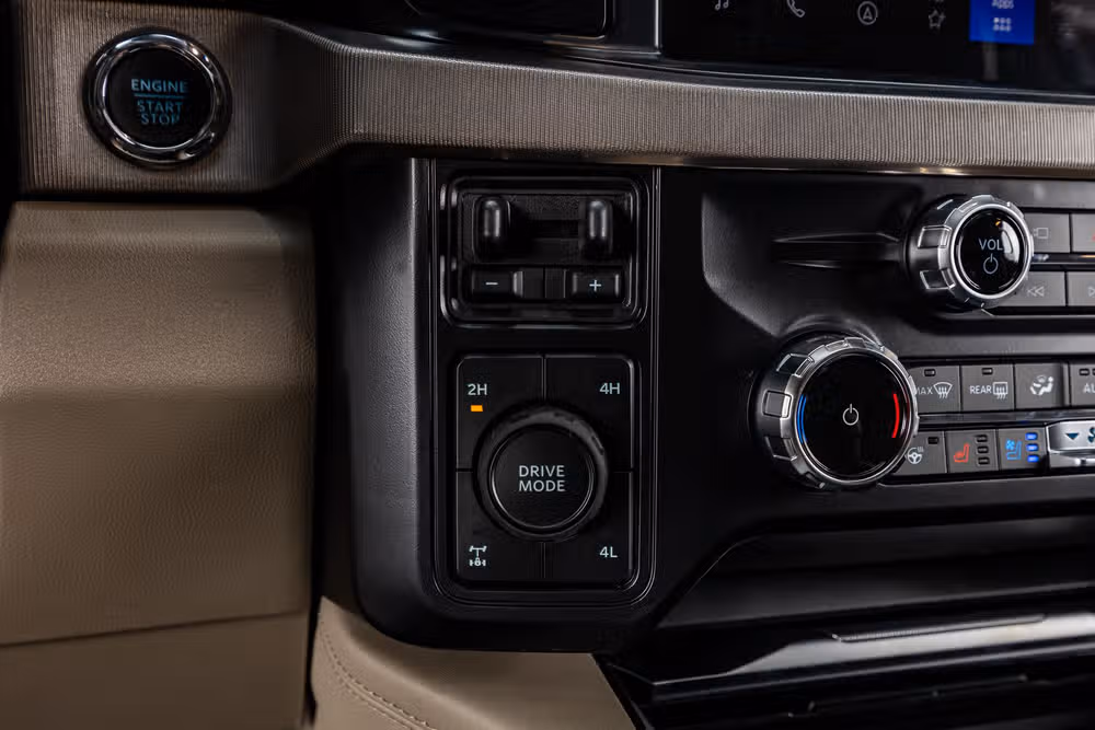 2026 Ford F-250 Super Duty Platinum Plus Crew Cab Image 24