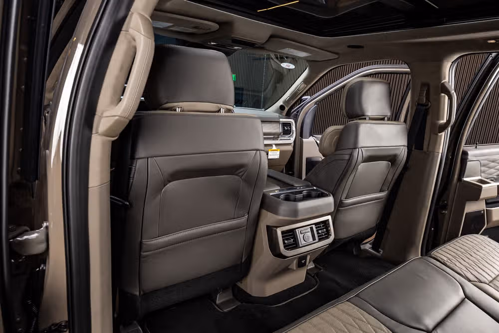 2026 Ford F-250 Super Duty Platinum Plus Crew Cab Image 36