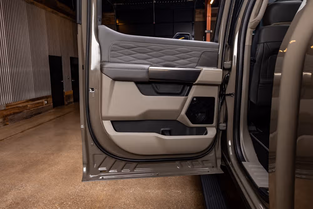 2026 Ford F-250 Super Duty Platinum Plus Crew Cab Image 40