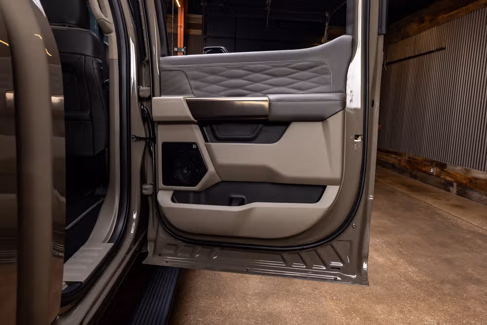 2026 Ford F-250 Super Duty Platinum Plus Crew Cab Image 41