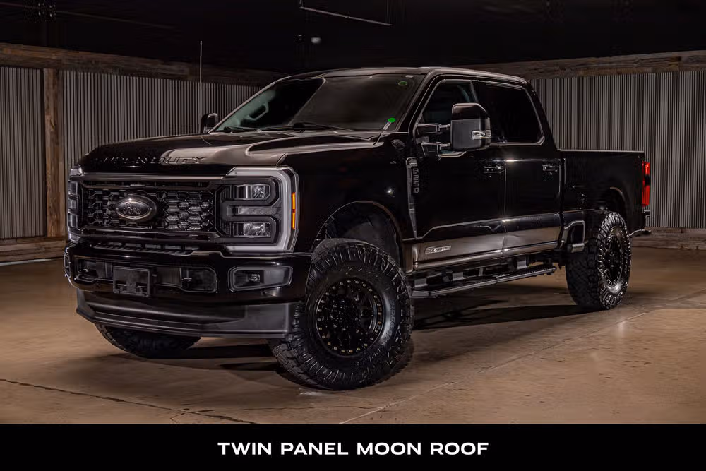 2023 Ford F-250 Super Duty Lariat Crew Cab Image 5