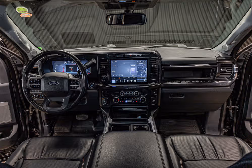 2023 Ford F-250 Super Duty Lariat Crew Cab Image 15