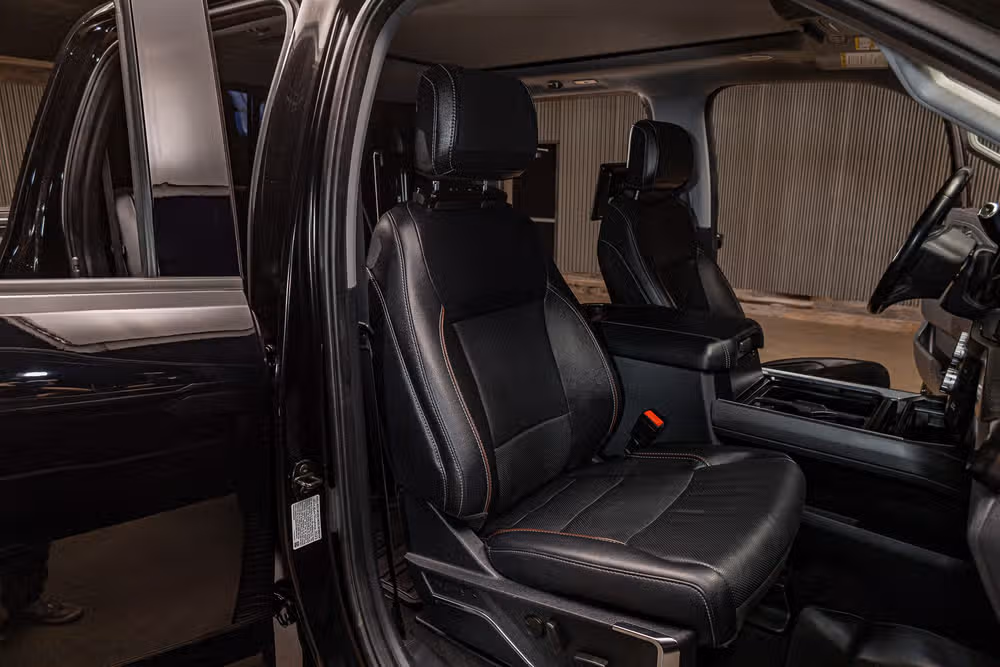 2023 Ford F-250 Super Duty Lariat Crew Cab Image 27