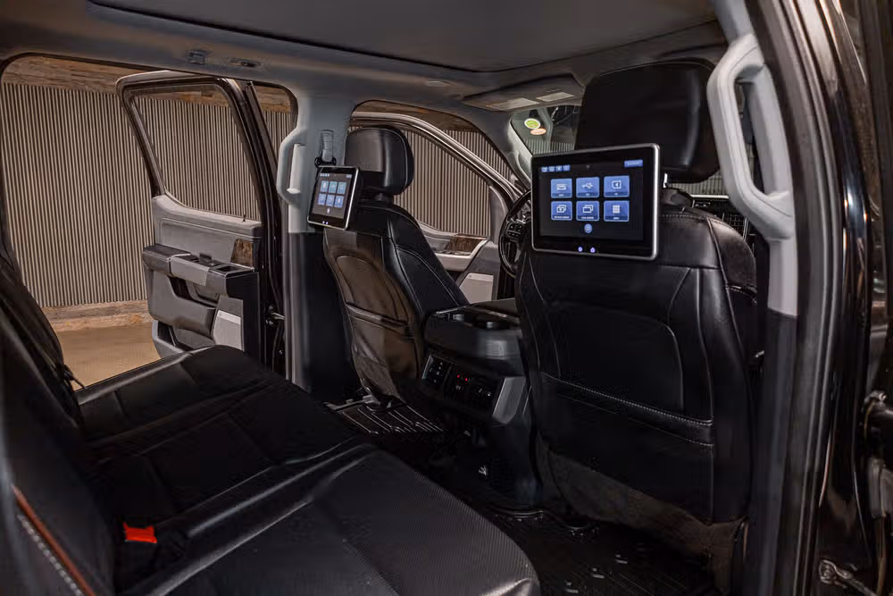 2023 Ford F-250 Super Duty Lariat Crew Cab Image 25