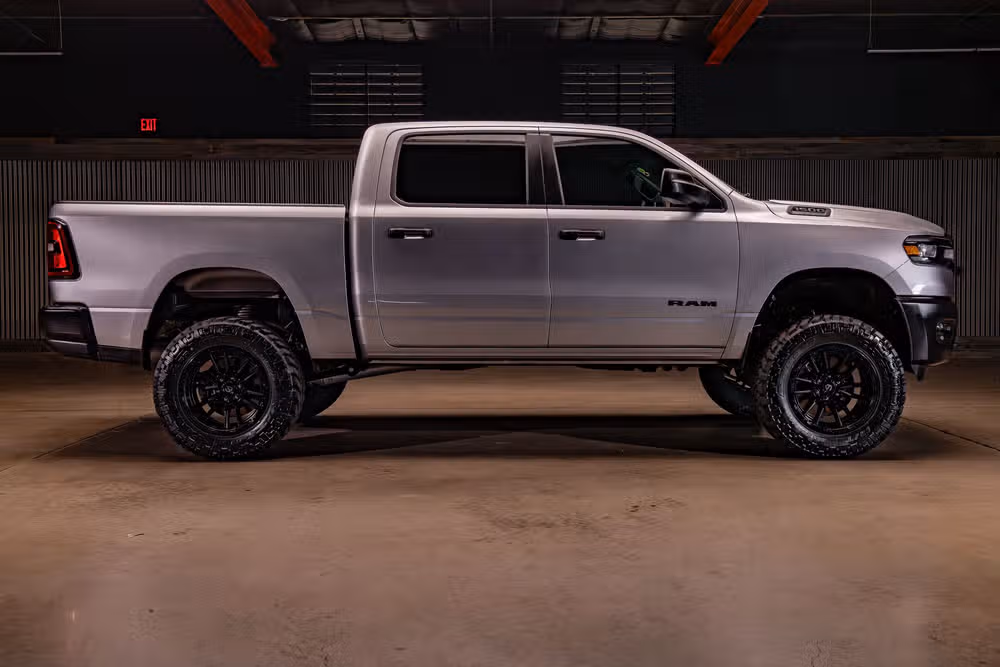 2025 Ram 1500 Warlock Crew Cab Image 11