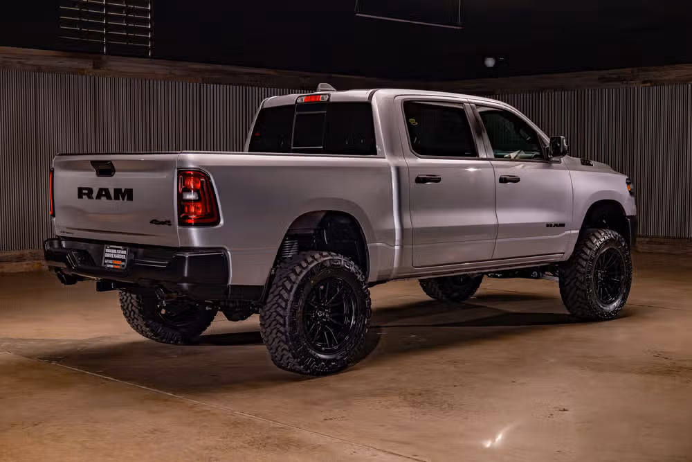 2025 Ram 1500 Warlock Crew Cab Image 10