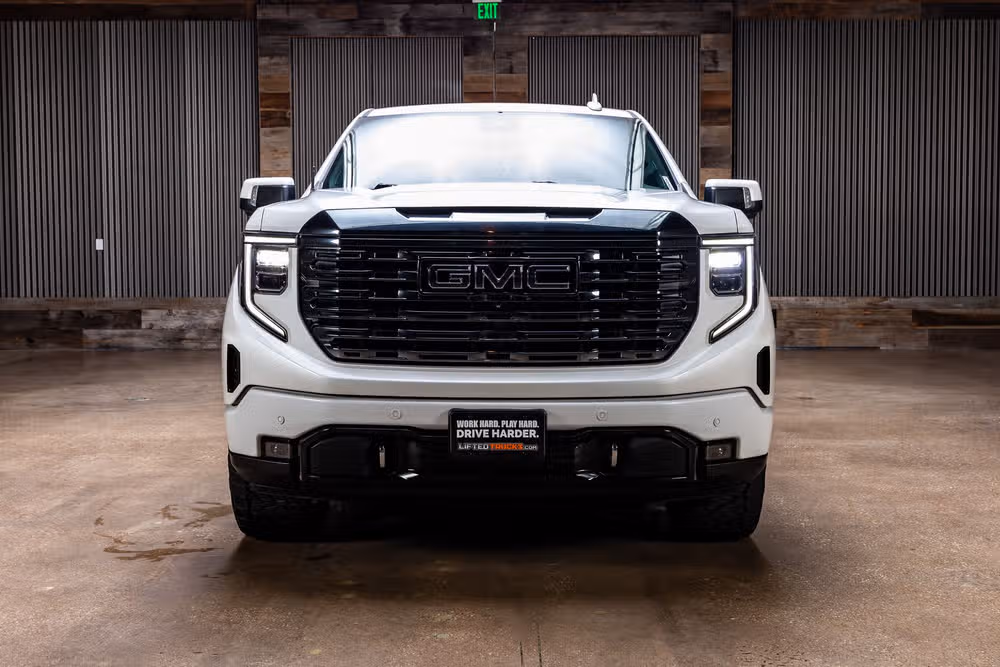 2023 GMC Sierra 1500 Denali Ultimate Crew Cab Image 2