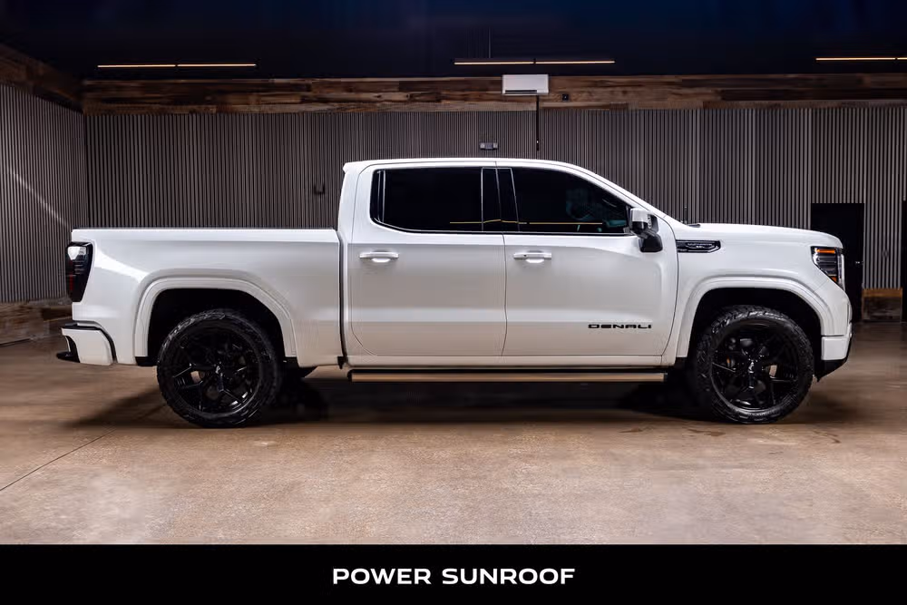 2023 GMC Sierra 1500 Denali Ultimate Crew Cab Image 10