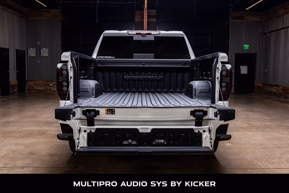 2023 GMC Sierra 1500 Denali Ultimate Crew Cab Image 8