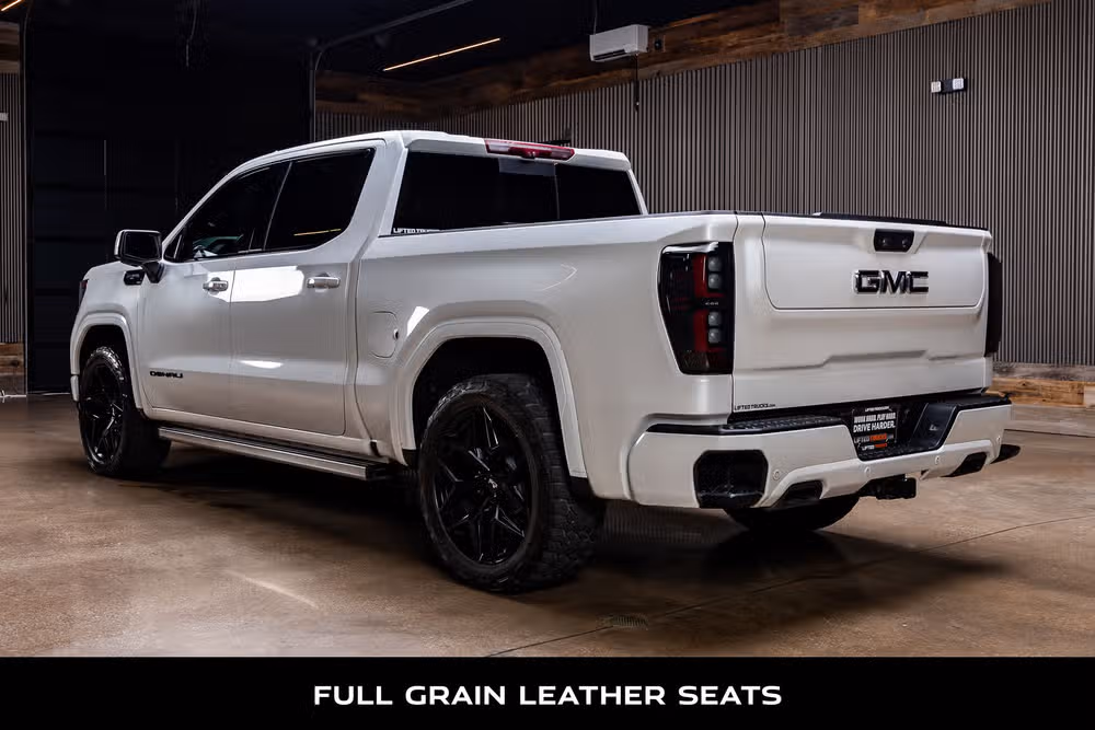 2023 GMC Sierra 1500 Denali Ultimate Crew Cab Image 6
