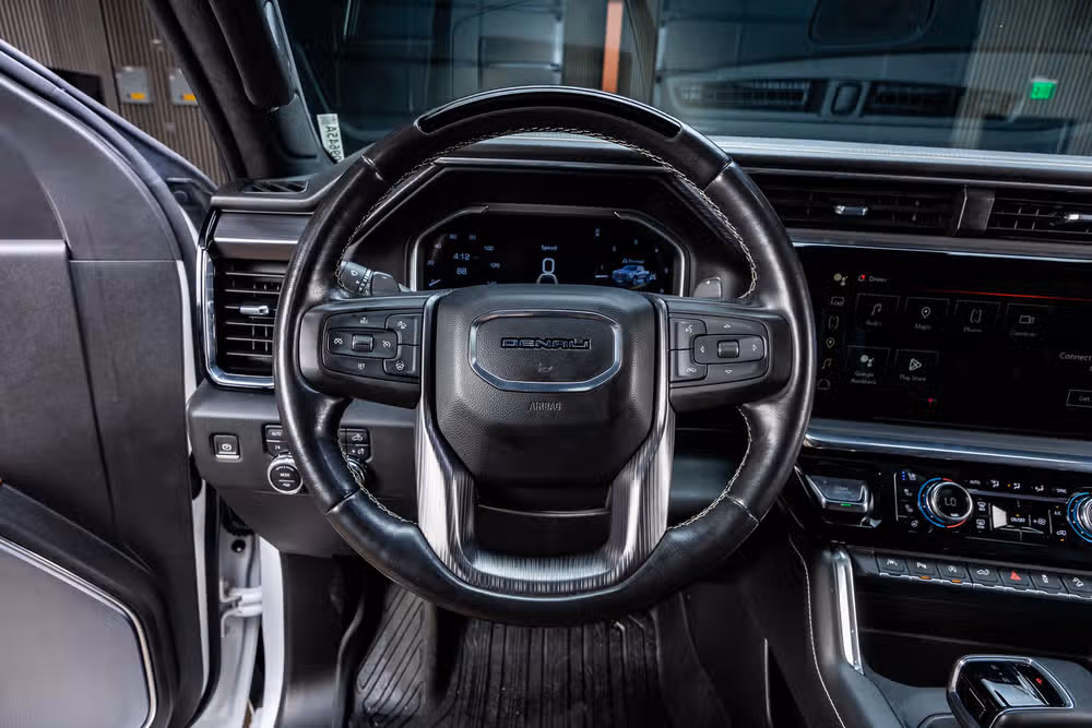 2023 GMC Sierra 1500 Denali Ultimate Crew Cab Image 18