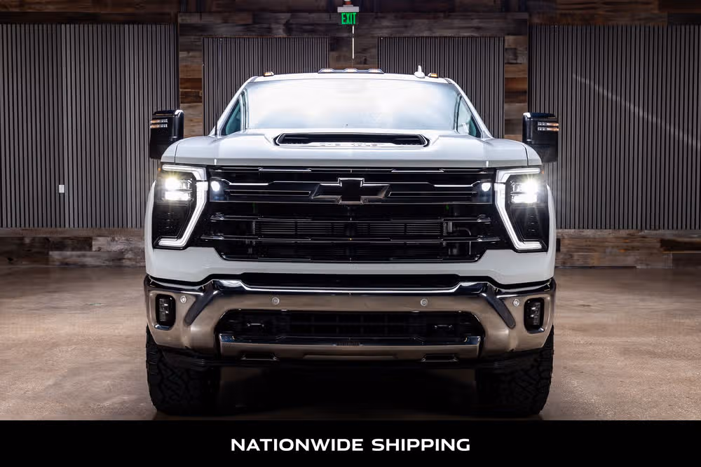 2025 Chevrolet Silverado 3500HD LTZ Crew Cab Image 4