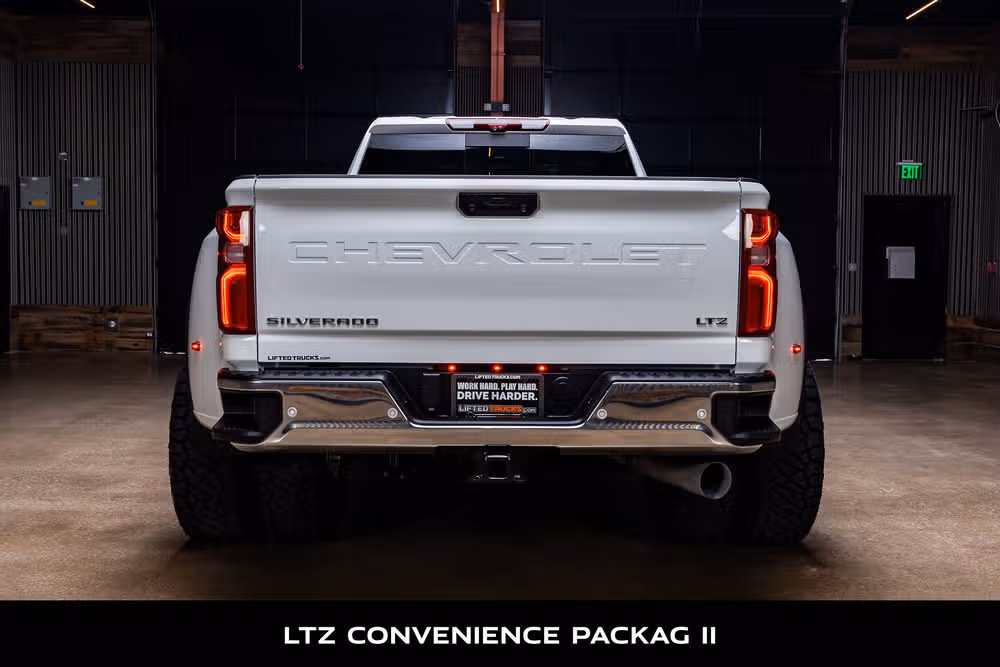 2025 Chevrolet Silverado 3500HD LTZ Crew Cab Image 8
