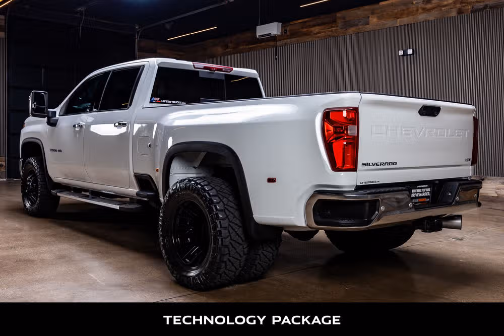 2025 Chevrolet Silverado 3500HD LTZ Crew Cab Image 7