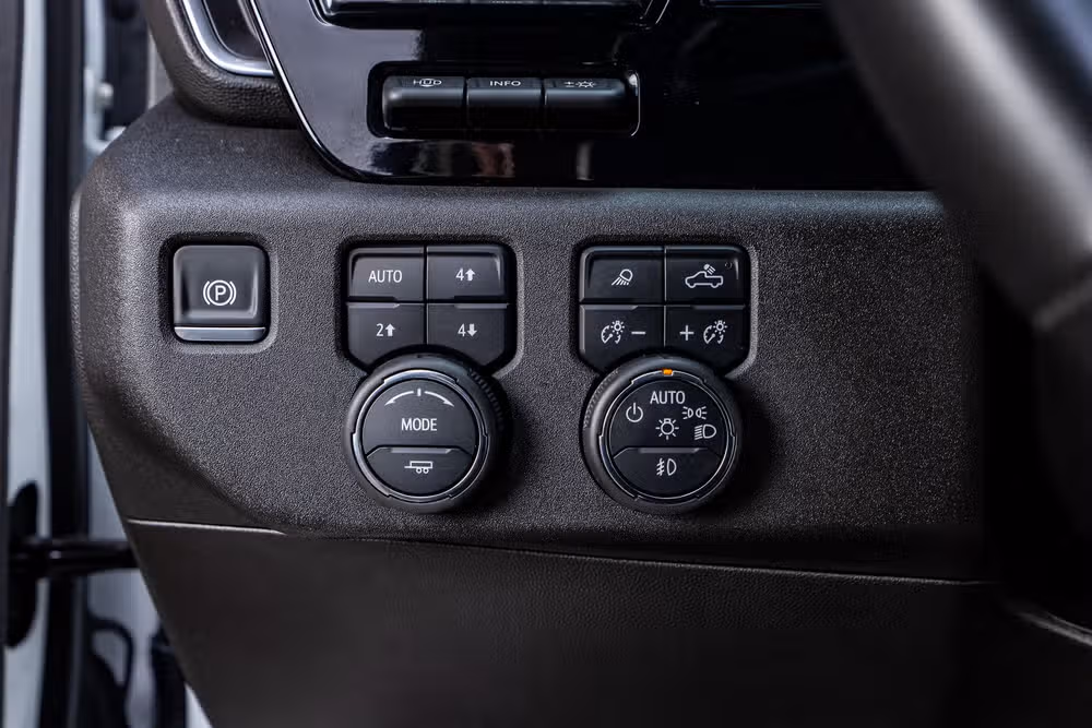 2025 Chevrolet Silverado 3500HD LTZ Crew Cab Image 22