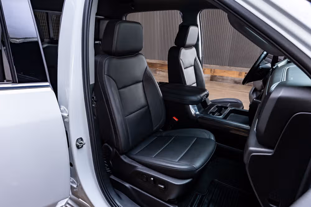 2025 Chevrolet Silverado 3500HD LTZ Crew Cab Image 31