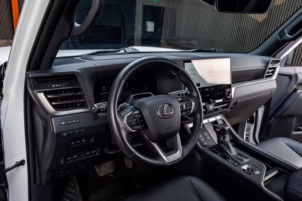 2025 Lexus GX 550 Overtrail Image 17