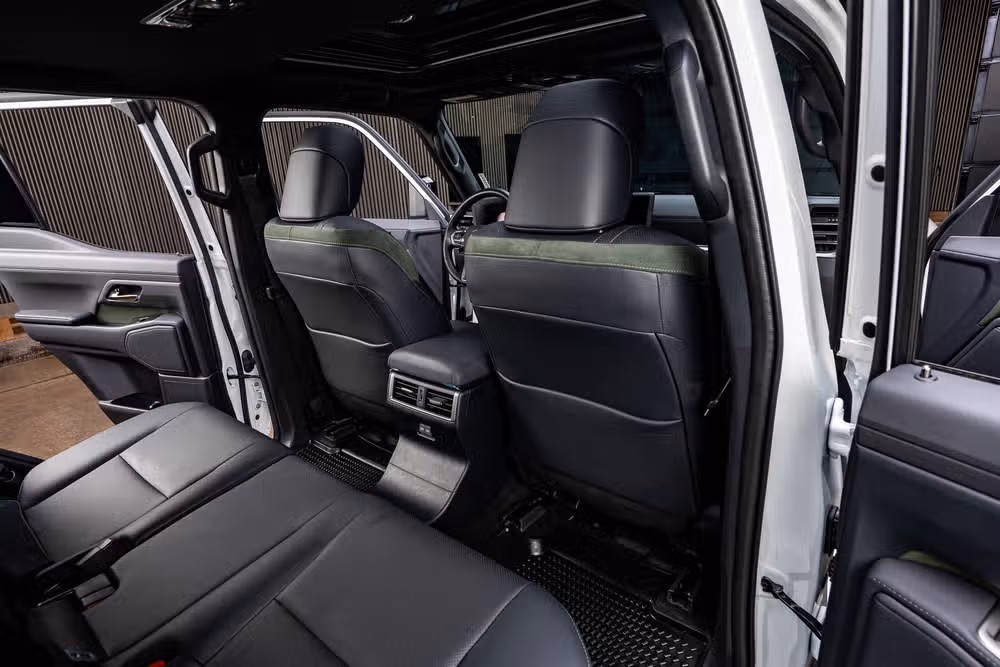 2025 Lexus GX 550 Overtrail Image 32